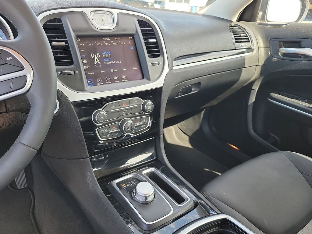 Used 2023 Chrysler 300 Touring w/ Sport Appearance Package image 20