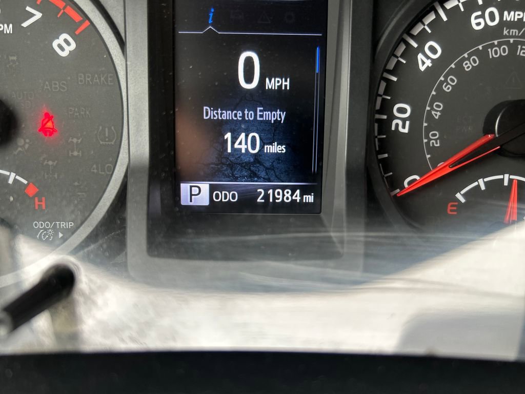 Certified 2022 Toyota Tacoma SR AWD/4WD image 11