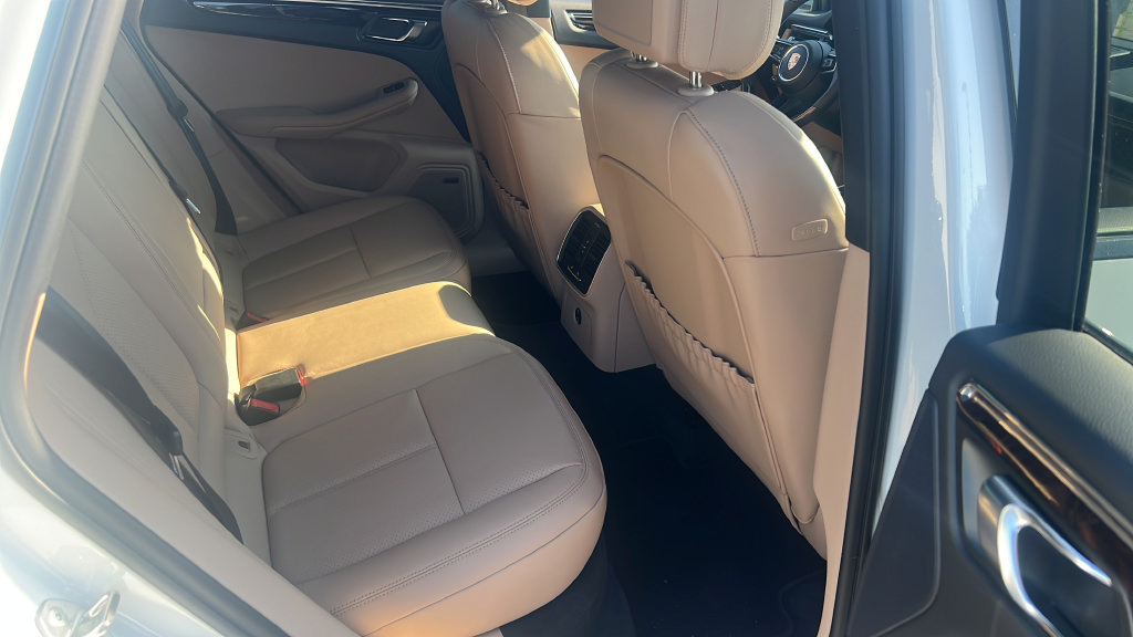 New 2026 Porsche Macan AWD/4WD image 19