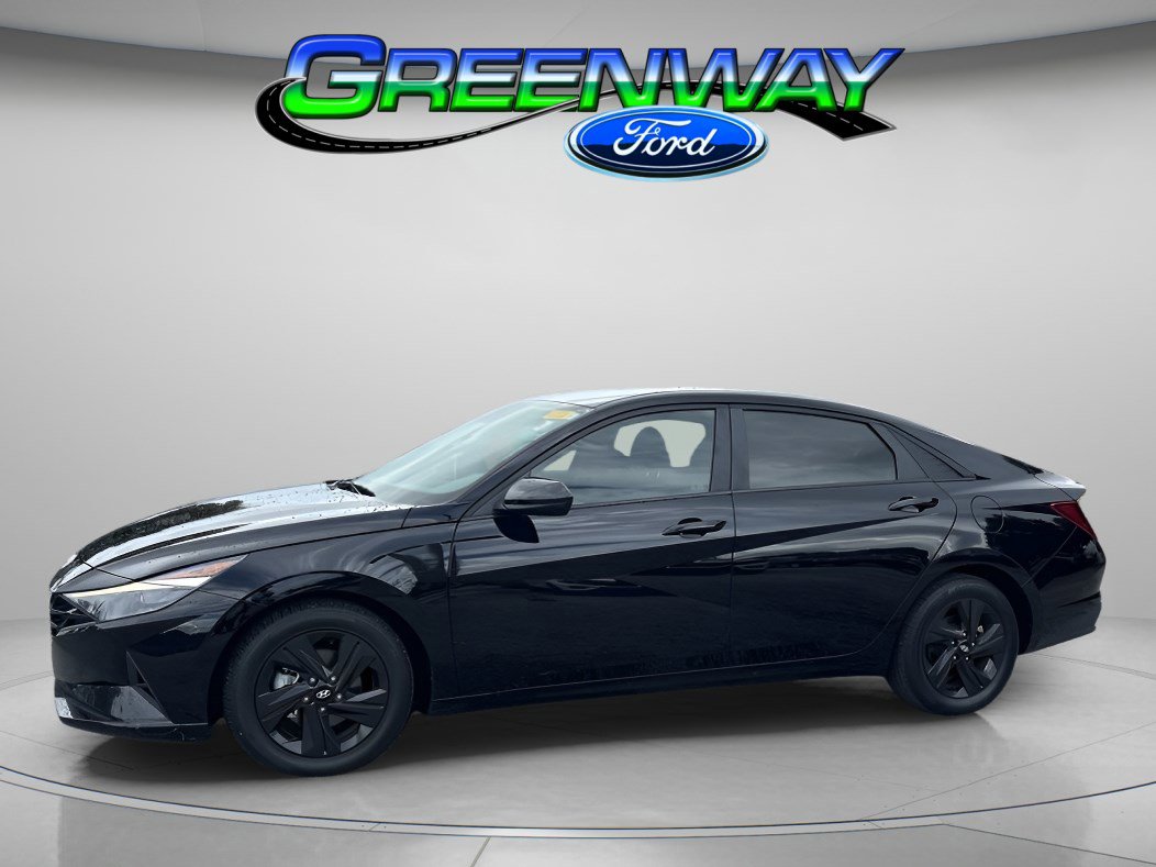 Used 2022 Hyundai Elantra SEL w/ Convenience Package