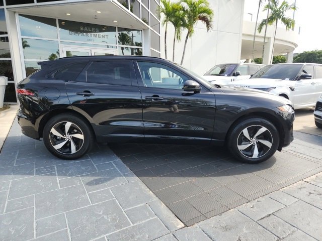 Used 2025 Jaguar F-PACE R-Dynamic S image 7
