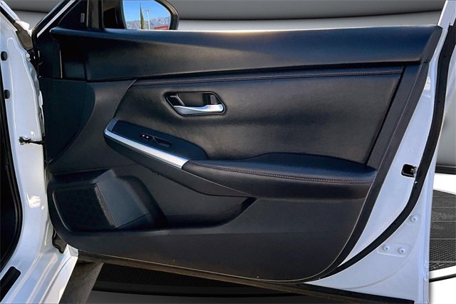 Certified 2025 Nissan Sentra SR image 26