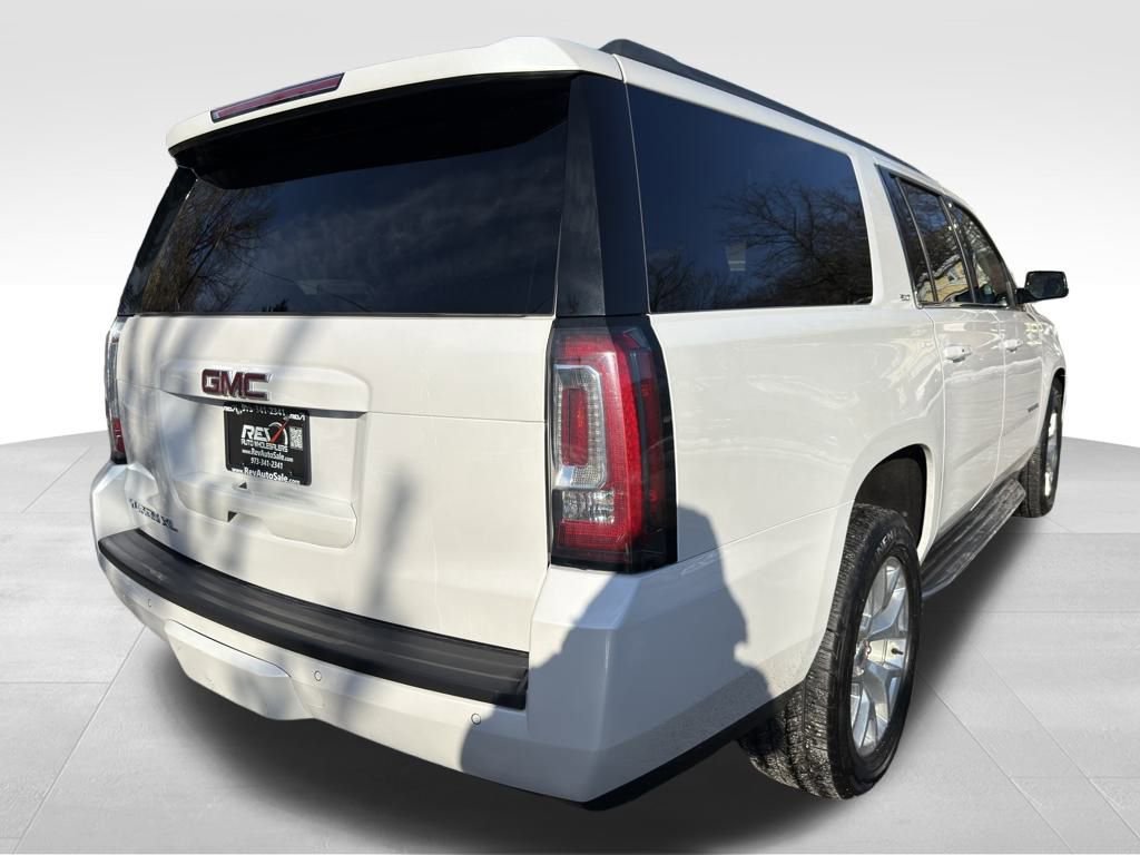 Used 2017 GMC Yukon XL SLT w/ Open Road Package image 7