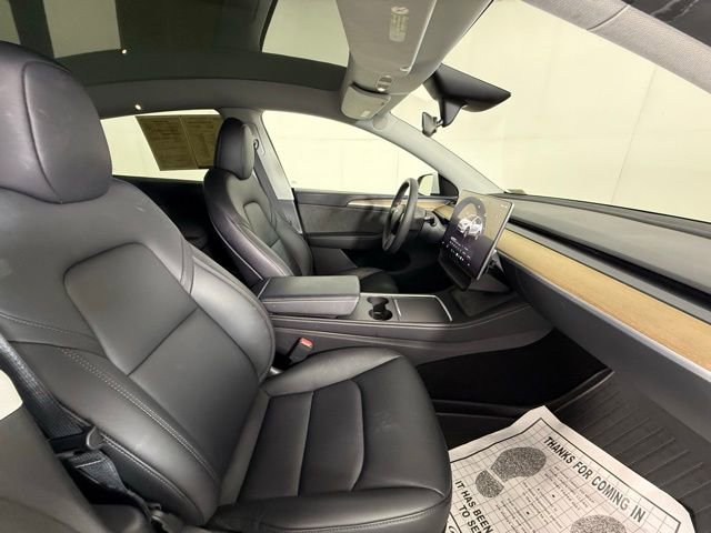 Used 2024 Tesla Model Y Long Range AWD/4WD image 35
