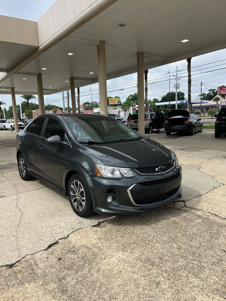 Used 2020 Chevrolet Sonic LT w/ RS Package FWD image 2