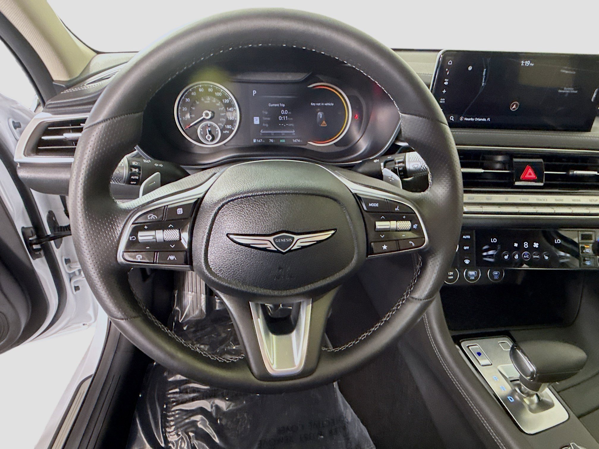 Used 2025 Genesis G70 2.5T image 13