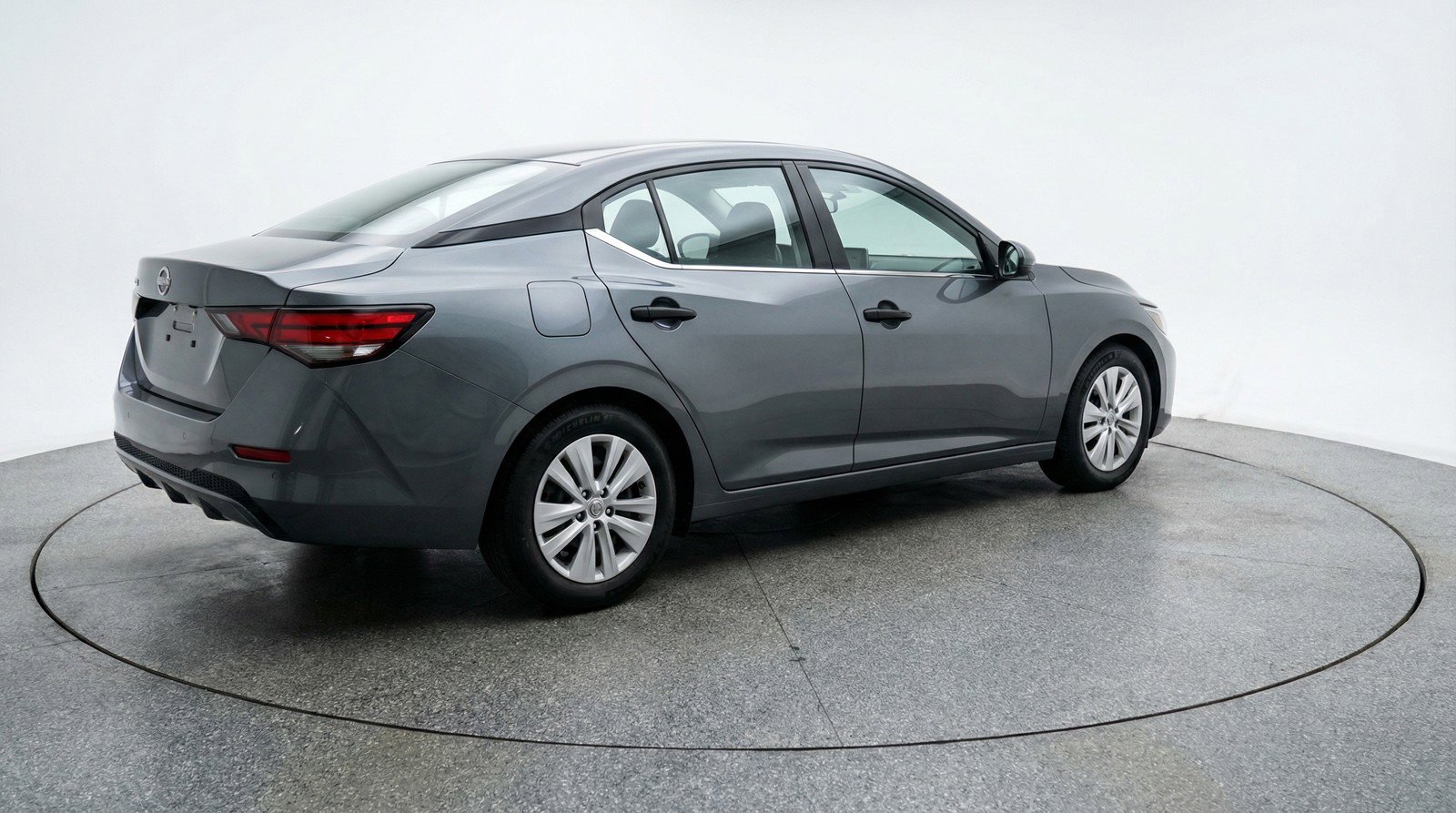 Used 2025 Nissan Sentra S FWD image 9