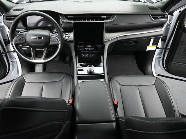 New 2025 Jeep Grand Cherokee L Limited image 25