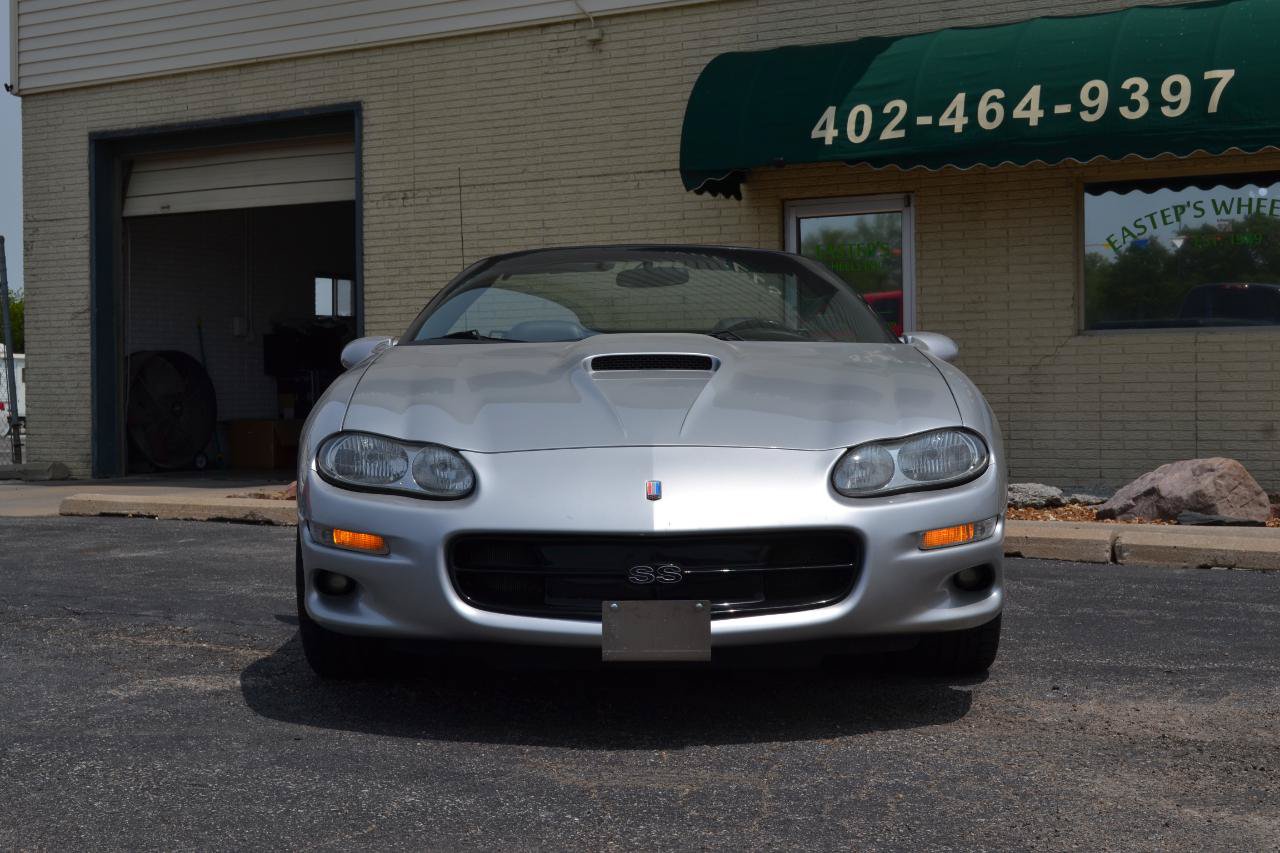 Used 2002 Chevrolet Camaro Z28 w/ SS Performance/Appearance Pkg RWD image 2