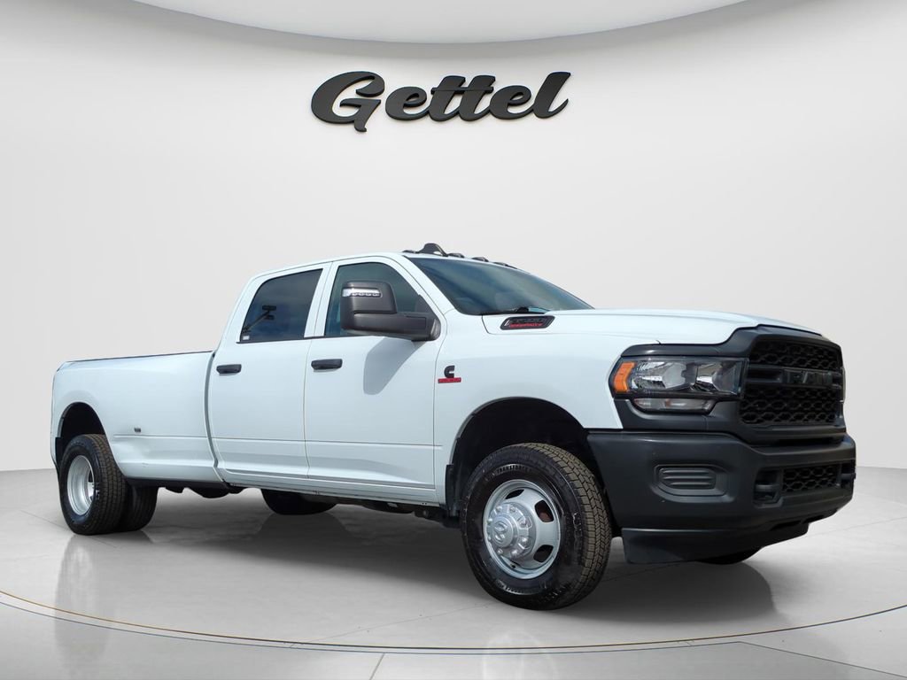 Used 2024 RAM 3500 Tradesman image 3