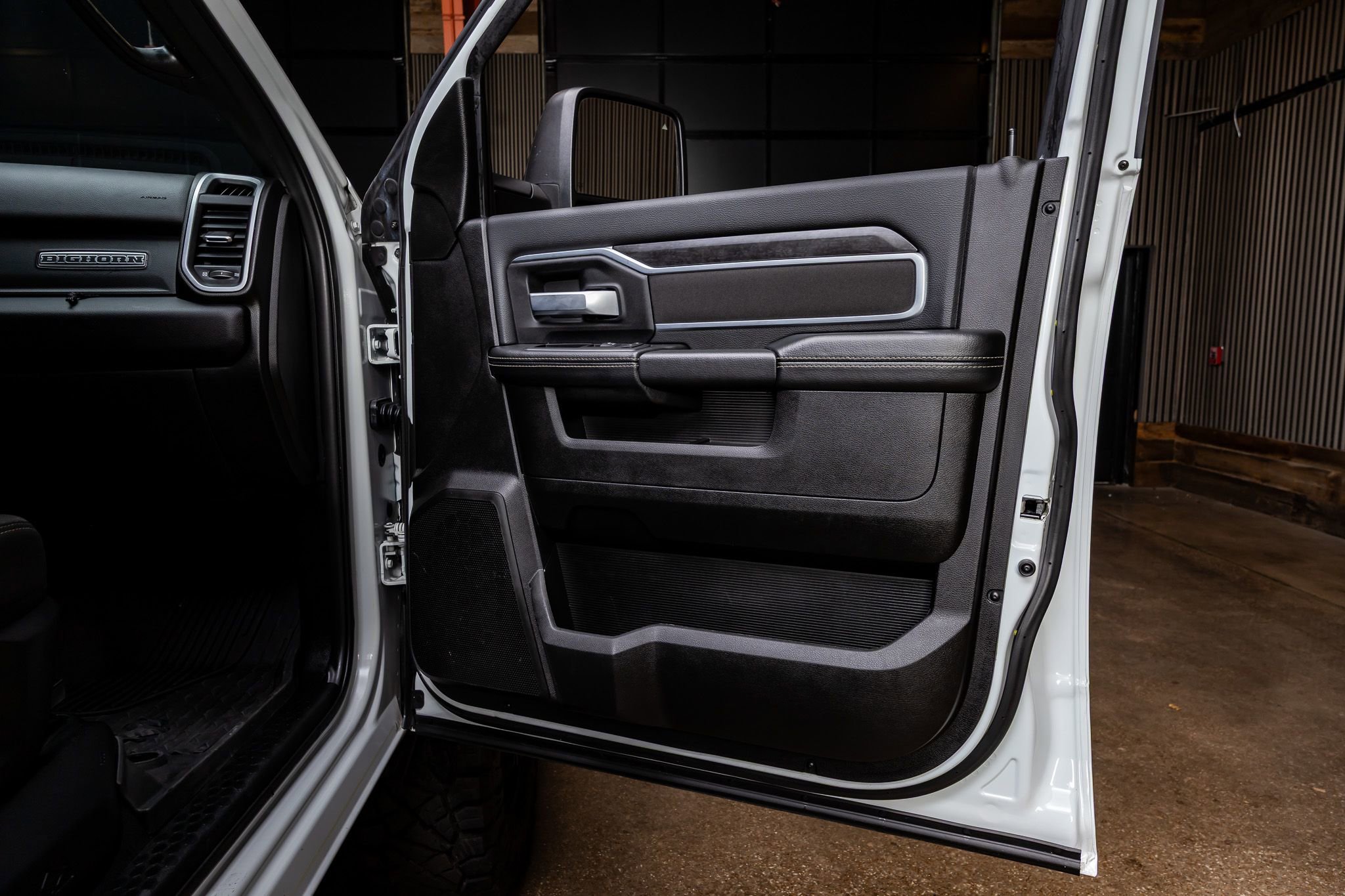 Used 2024 RAM 3500 Big Horn w/ Night Edition image 36