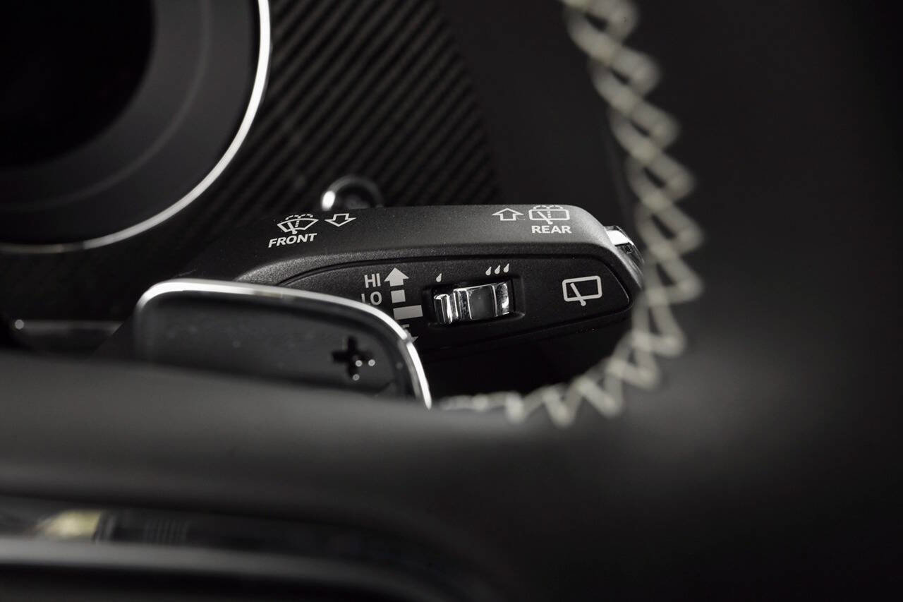 Used 2021 Bentley Bentayga Speed image 41