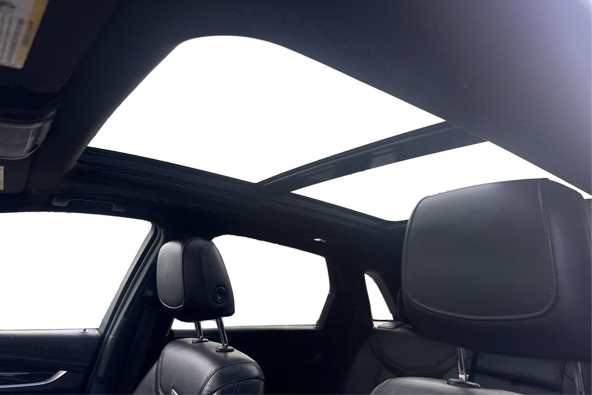 Used 2020 Cadillac XT5 Premium Luxury image 21