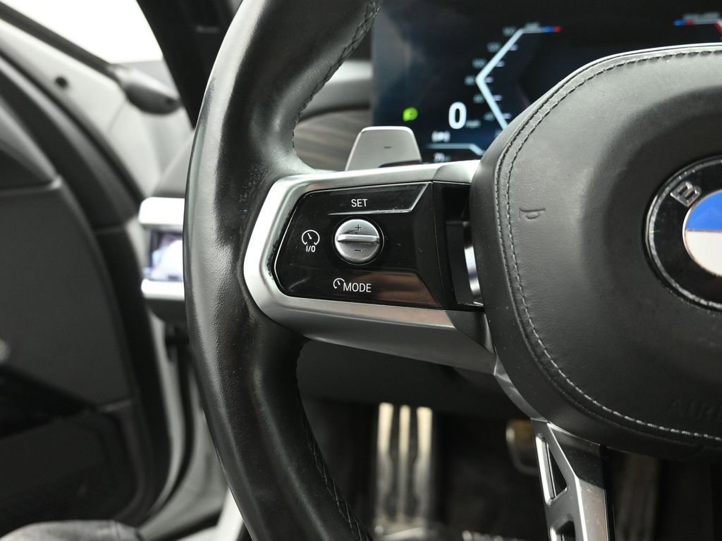 Used 2023 BMW 760i xDrive w/ Luxury Rear Seating Package image 17