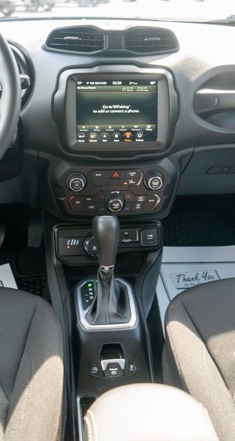 Used 2023 Jeep Renegade Latitude image 16