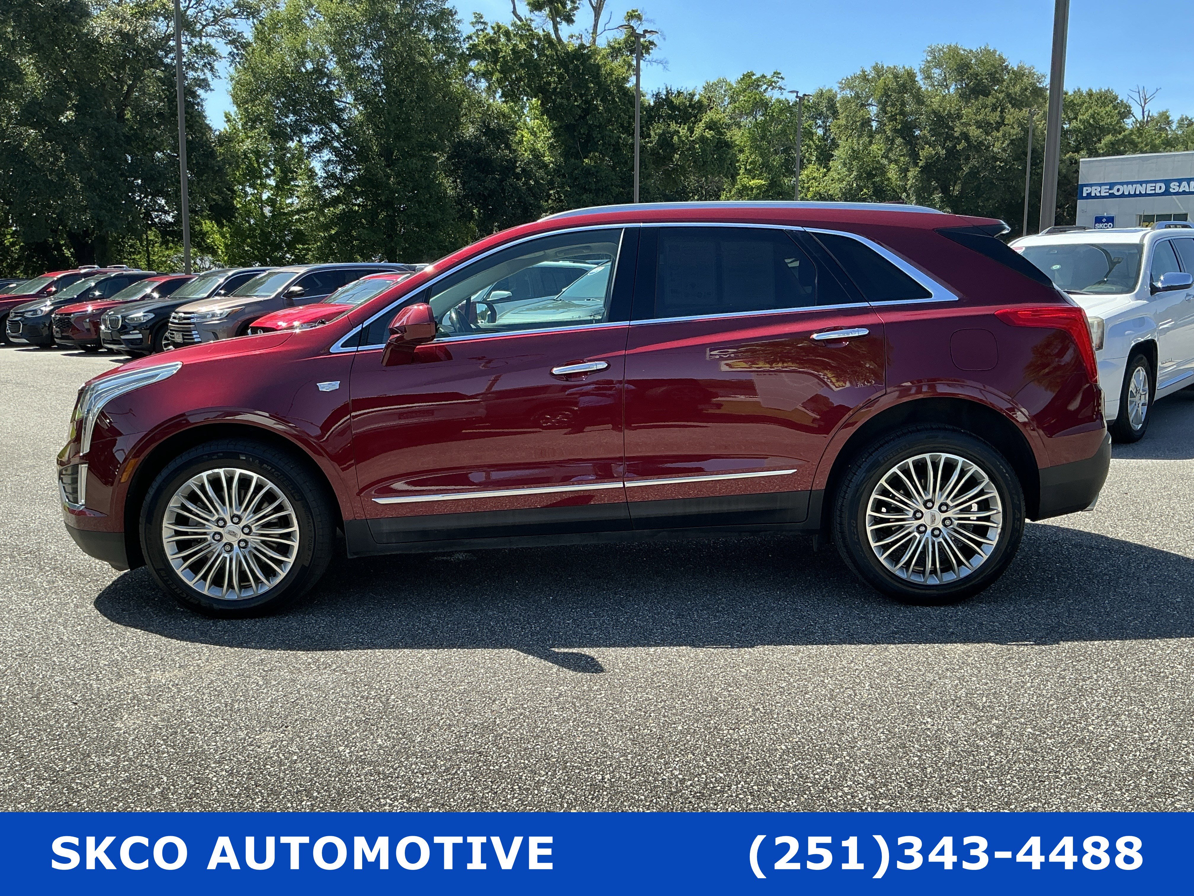 Used 2018 Cadillac XT5 Luxury w/ Driver Awareness Package FWD image 2