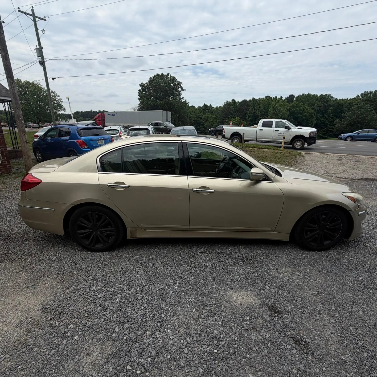 Used 2012 Hyundai Genesis 3.8 w/ Premium Pkg RWD image 8