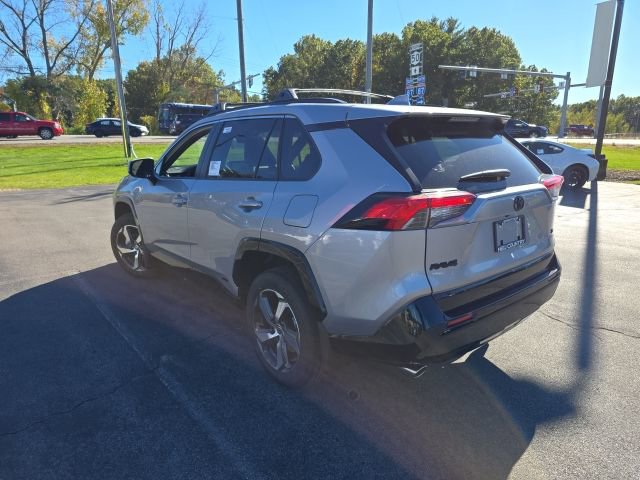 New 2025 Toyota RAV4 SE image 5