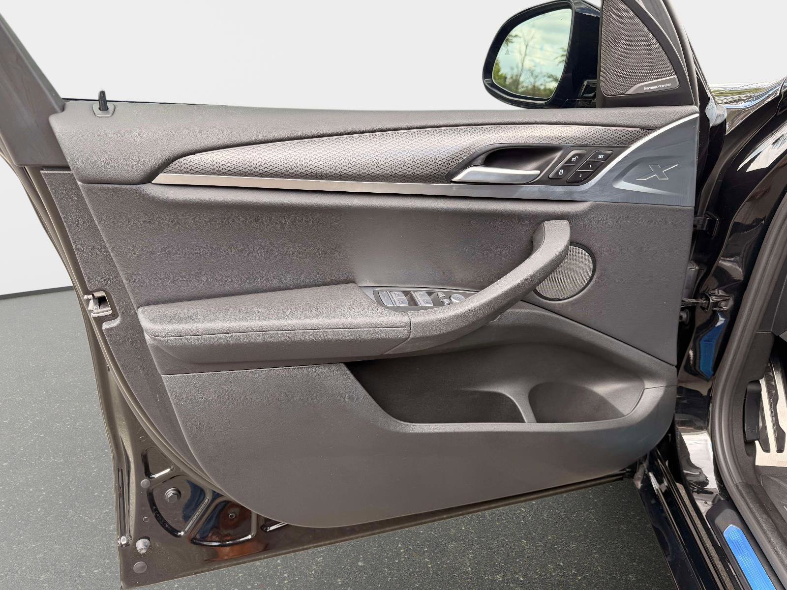 Used 2023 BMW X3 sDrive30i w/ M Sport Package image 17