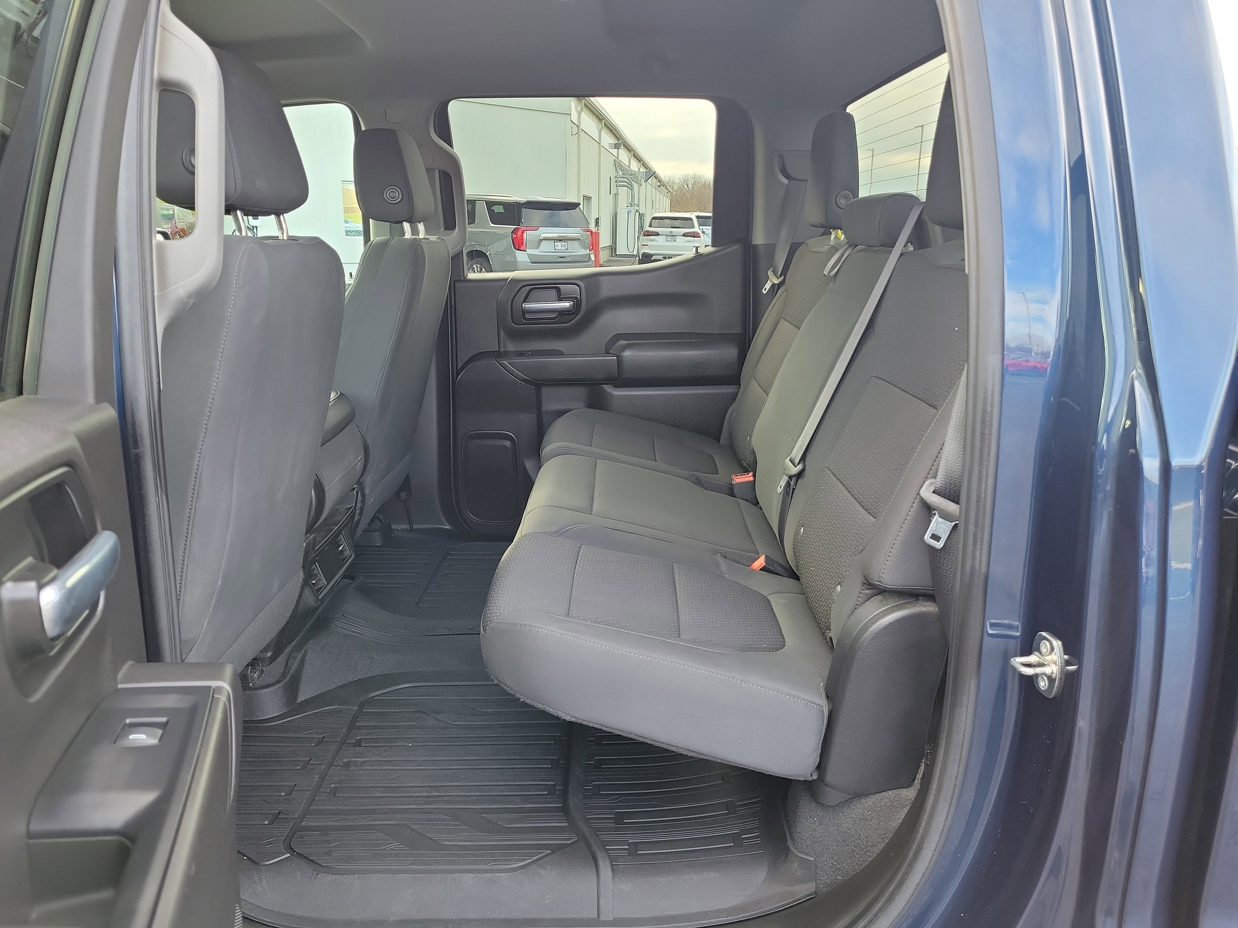 Used 2020 GMC Sierra 1500 4x4 Crew Cab w/ Sierra Value Package image 10