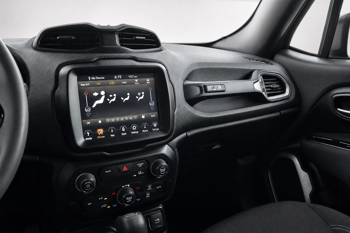 Used 2021 Jeep Renegade Latitude AWD/4WD image 30