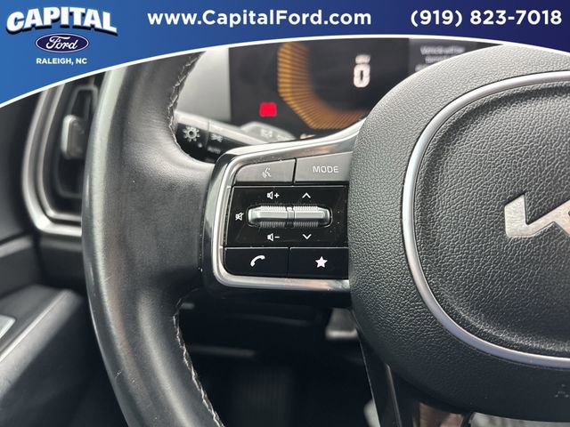 Used 2024 Kia Sorento S image 21