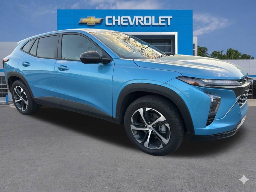 Used 2025 Chevrolet Trax RS w/ Driver Confidence Package image 7