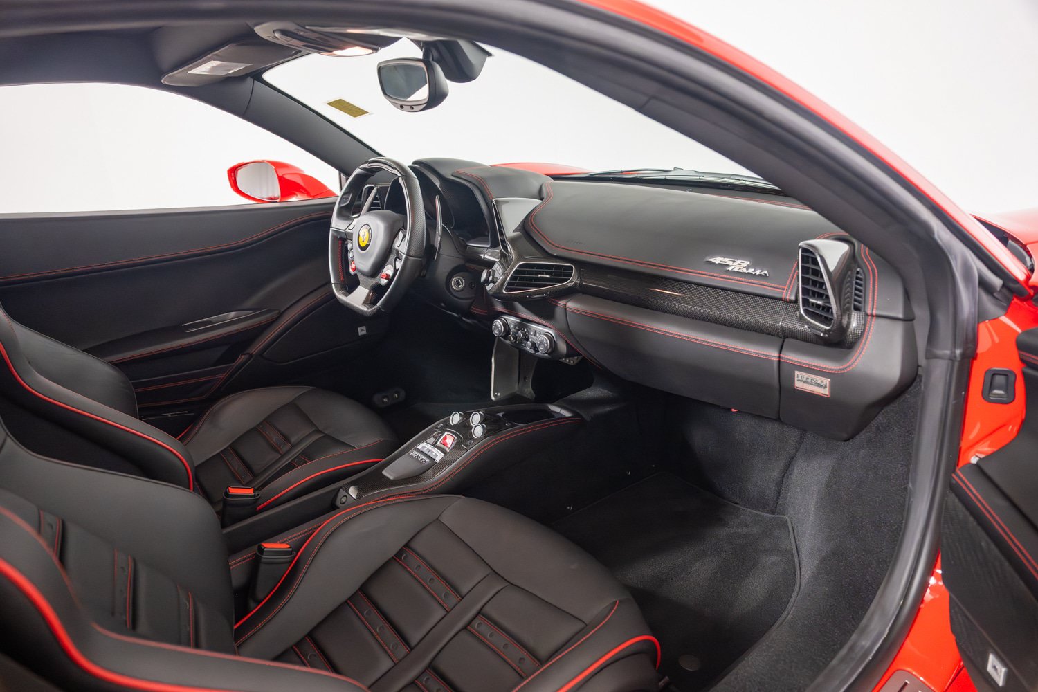 Used 2011 Ferrari 458 Italia Coupe RWD image 23