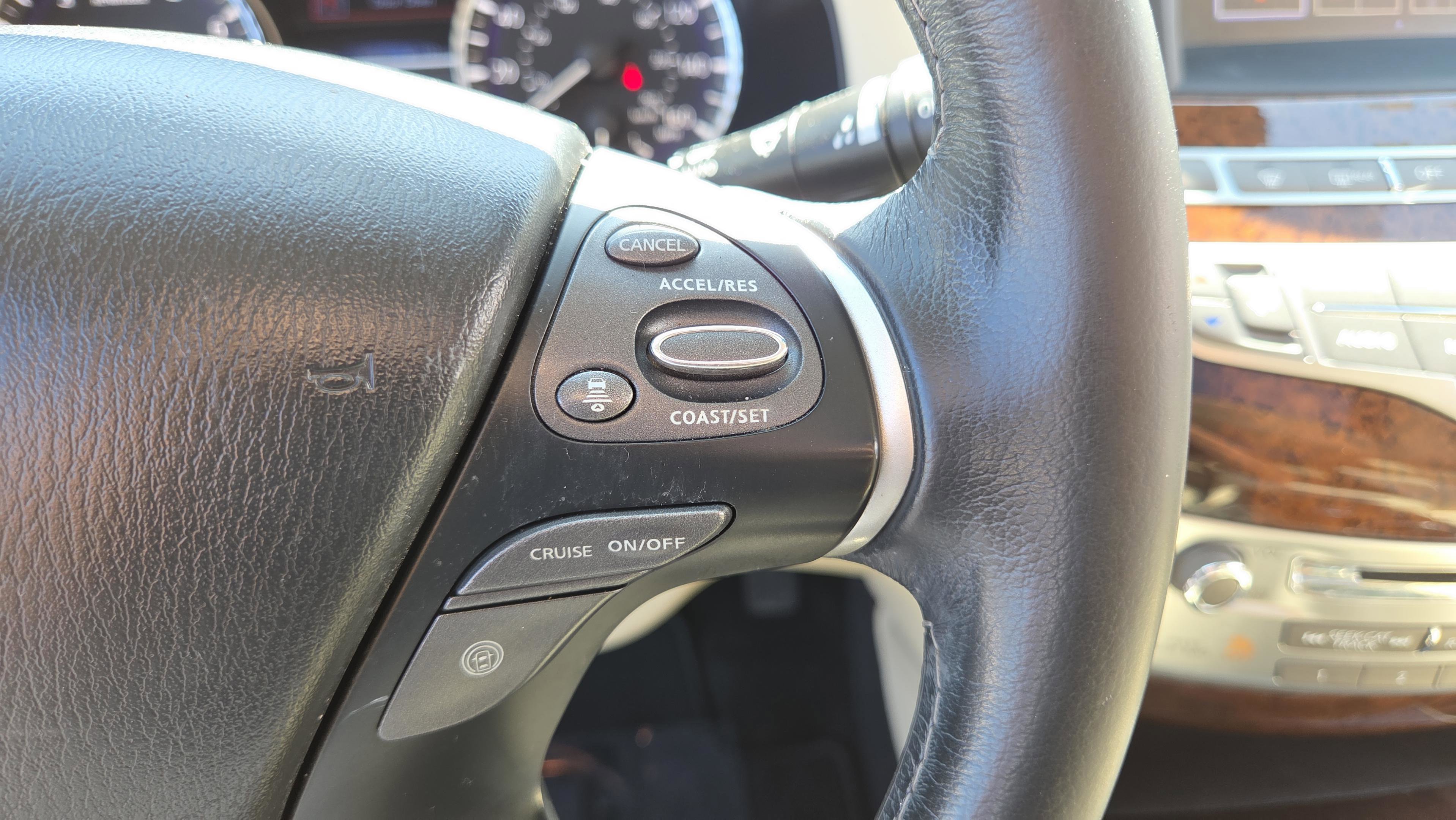 Used 2018 INFINITI QX60 Luxe w/ Deluxe Technology Package image 30