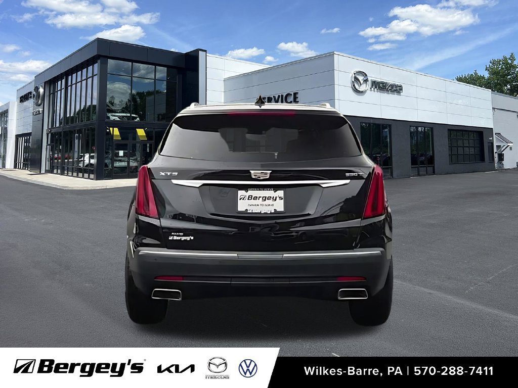 Used 2022 Cadillac XT5 Luxury AWD/4WD image 9