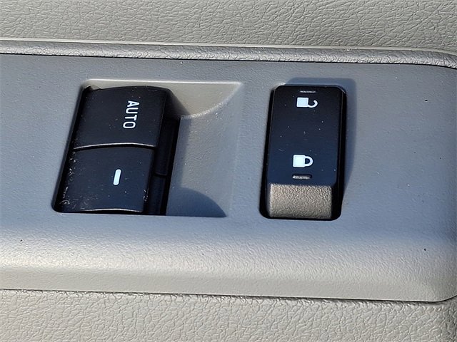 Used 2024 Ford E-450 and Econoline 450 Super Duty w/ Driver's Safety Package image 24