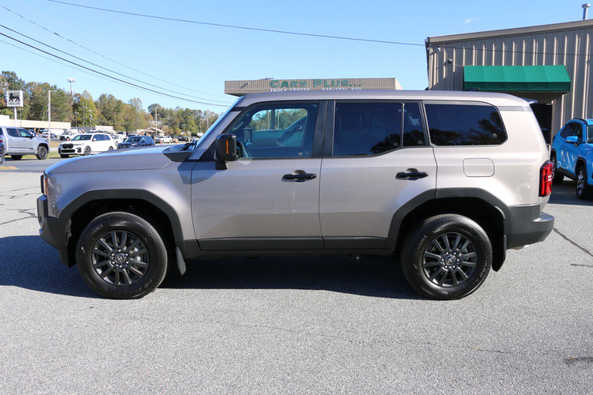 Used 2025 Toyota Land Cruiser 1958 image 2