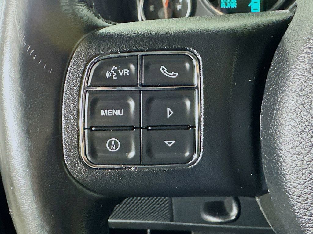 Used 2016 Jeep Wrangler Unlimited Sahara w/ Connectivity Group image 8