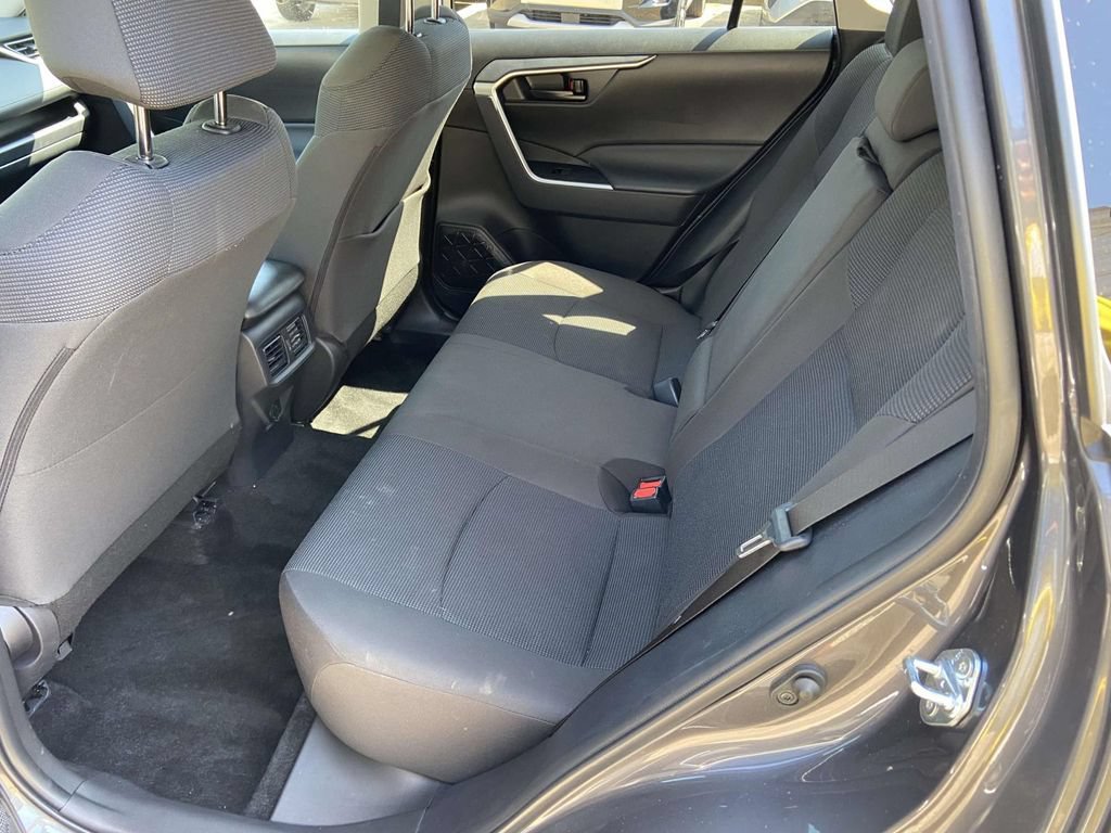 Used 2025 Toyota RAV4 LE AWD/4WD image 16