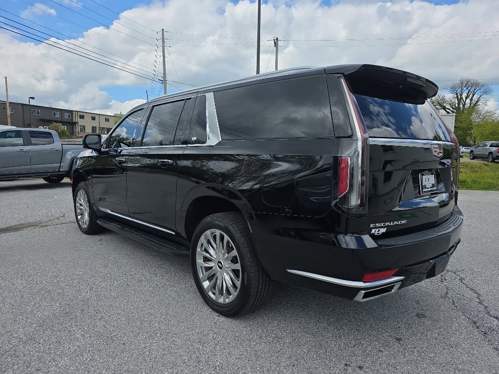 Used 2021 Cadillac Escalade ESV Premium Luxury AWD/4WD image 23