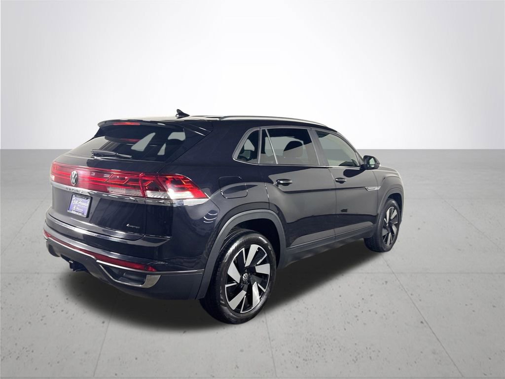 Certified 2024 Volkswagen Atlas Cross Sport SE image 6