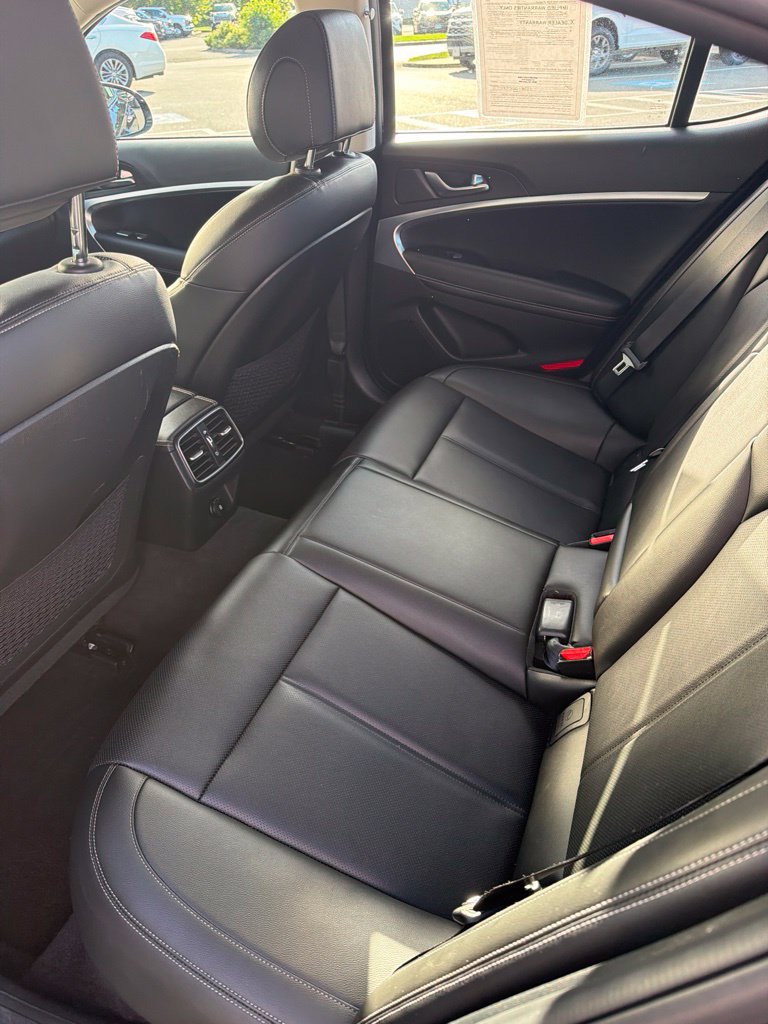 Used 2023 Genesis G70 2.0T AWD/4WD image 6