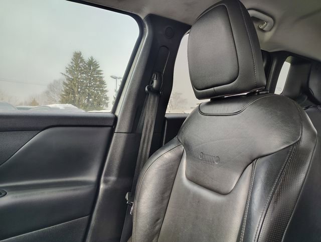 Used 2017 Jeep Renegade Limited w/ Advanced Technology Group image 25
