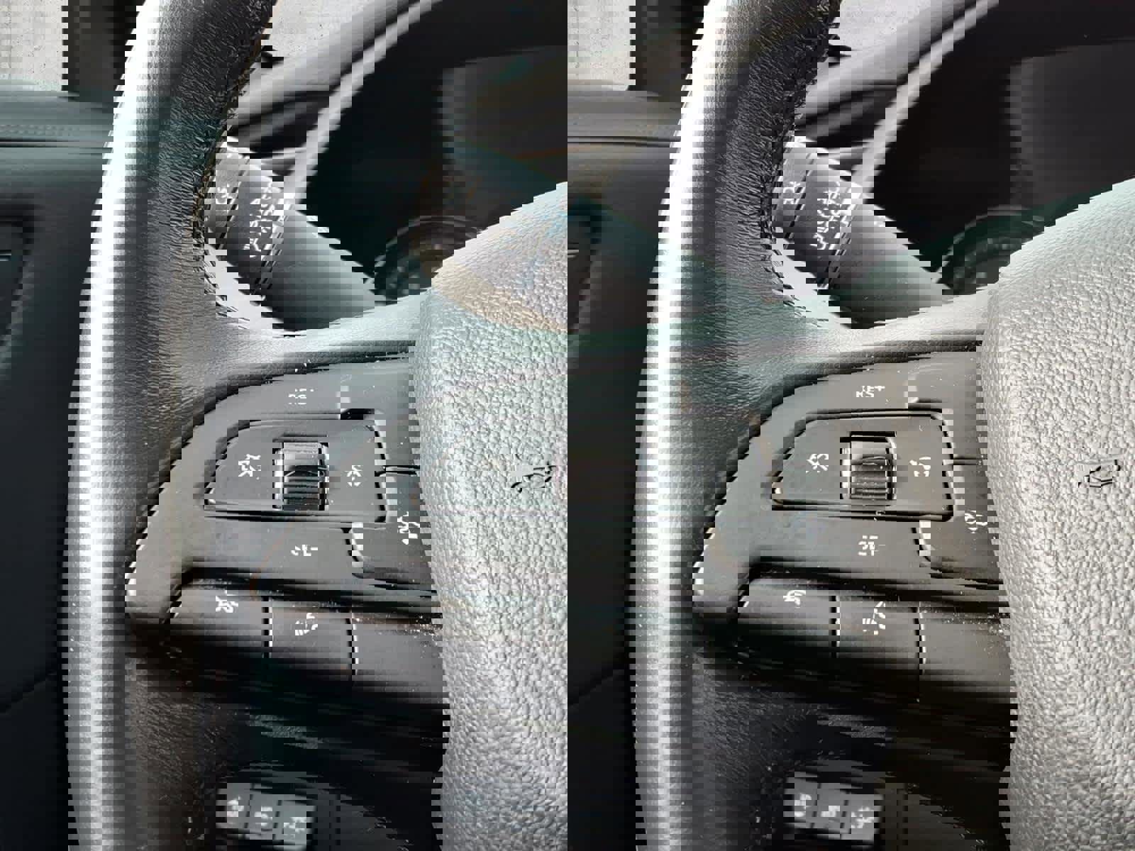 Used 2019 Cadillac XT4 Premium Luxury w/ Technology Package image 23