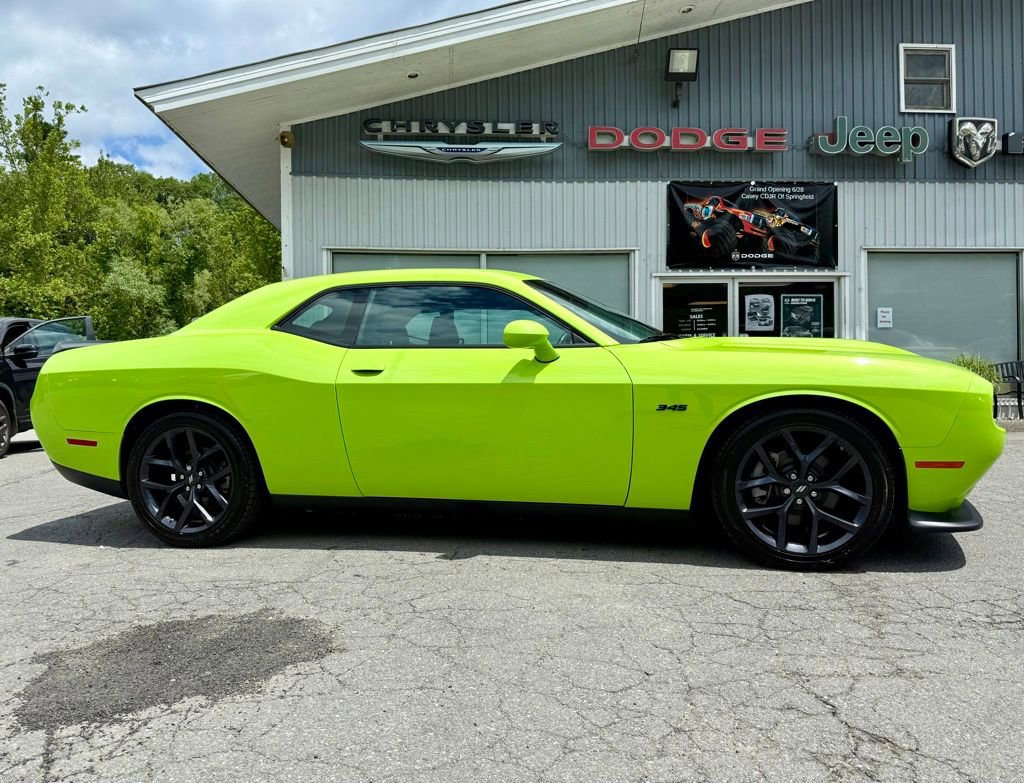 Used 2023 Dodge Challenger R/T w/ Blacktop Package image 1