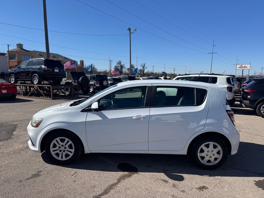 Used 2017 Chevrolet Sonic LT image 5