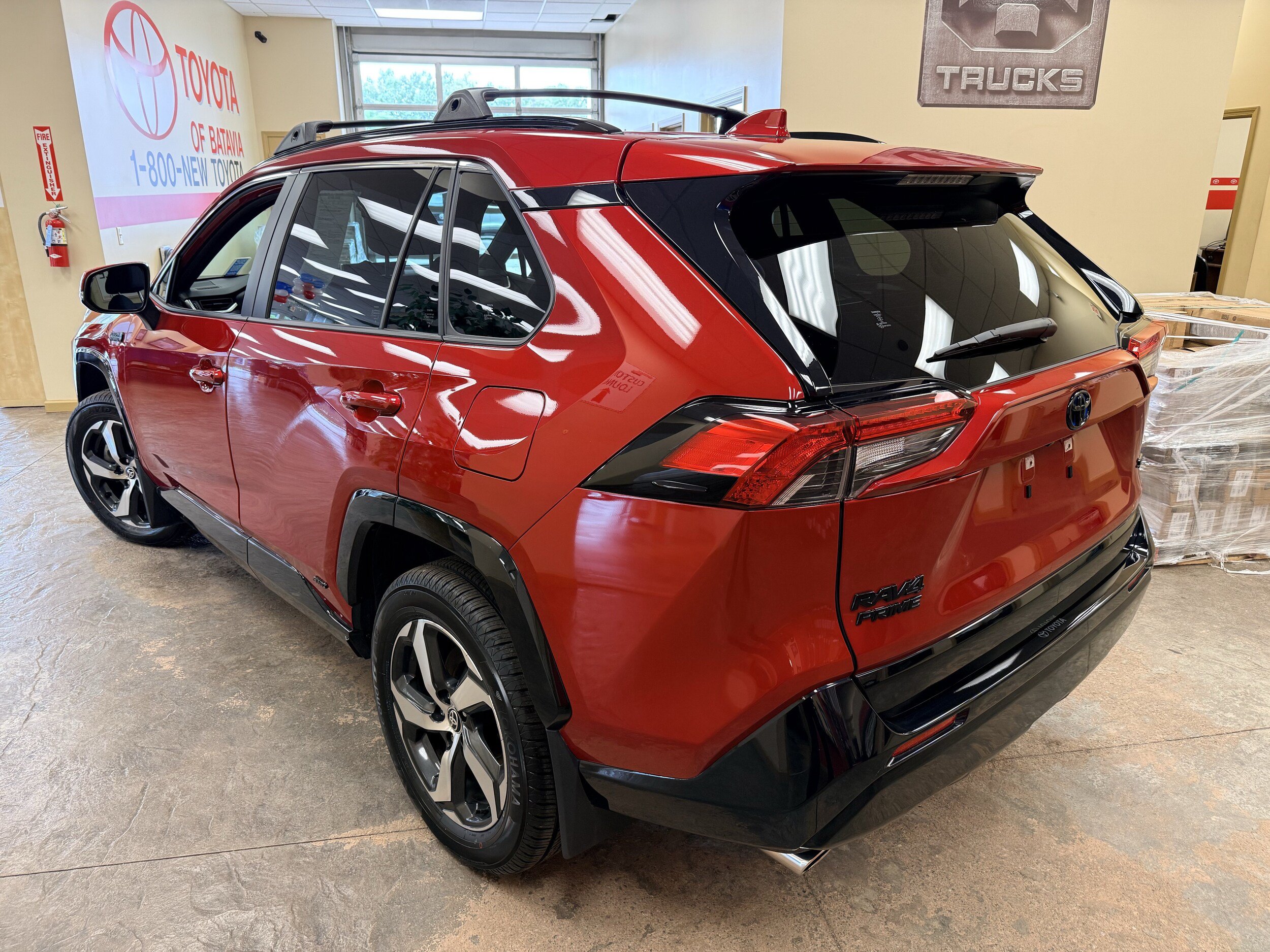 Used 2024 Toyota RAV4 SE w/ Weather & Moonroof Package AWD/4WD image 13
