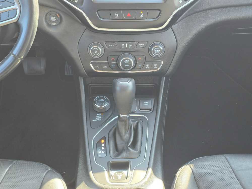 Used 2021 Jeep Cherokee Latitude Lux w/ Comfort/Convenience Group image 13