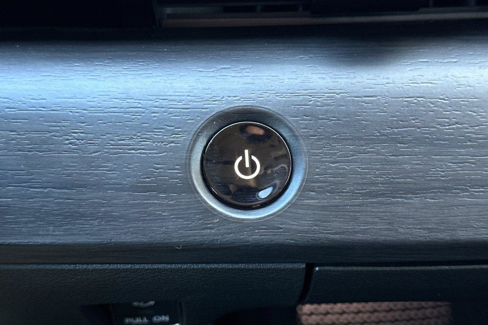 Used 2023 Nissan Ariya AWD image 25