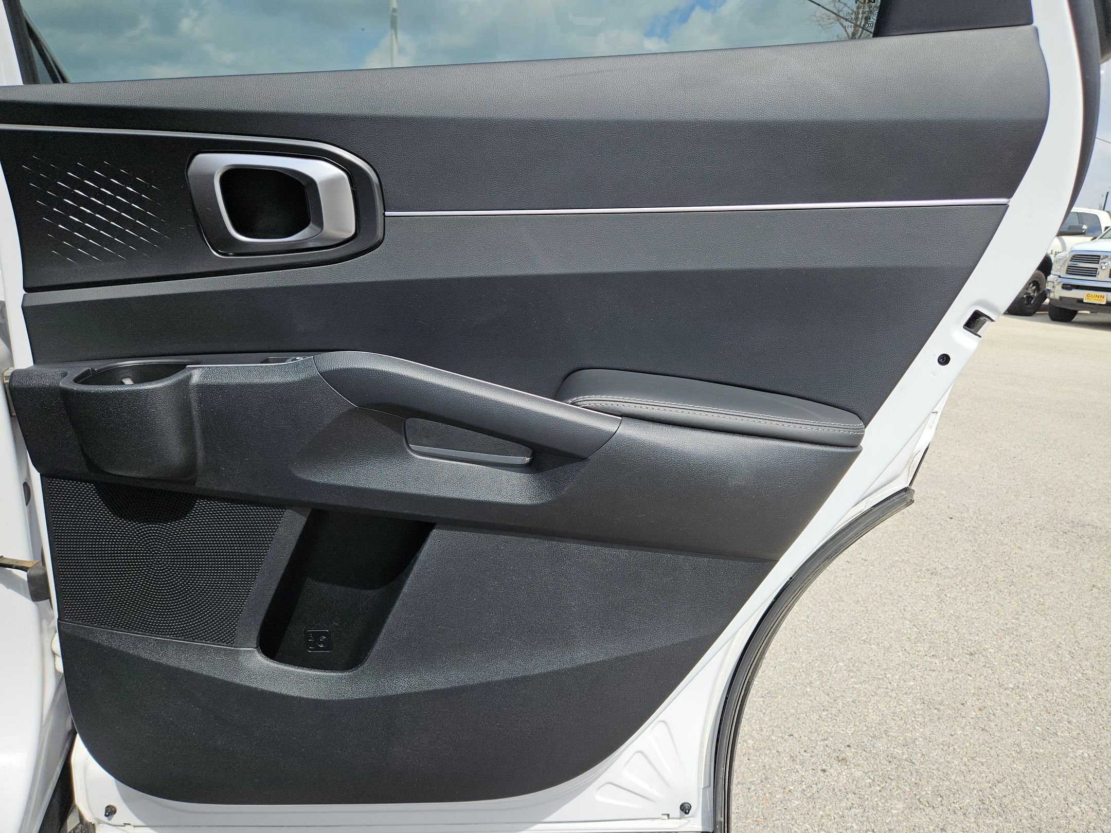 Used 2023 Kia Sorento LX FWD image 26