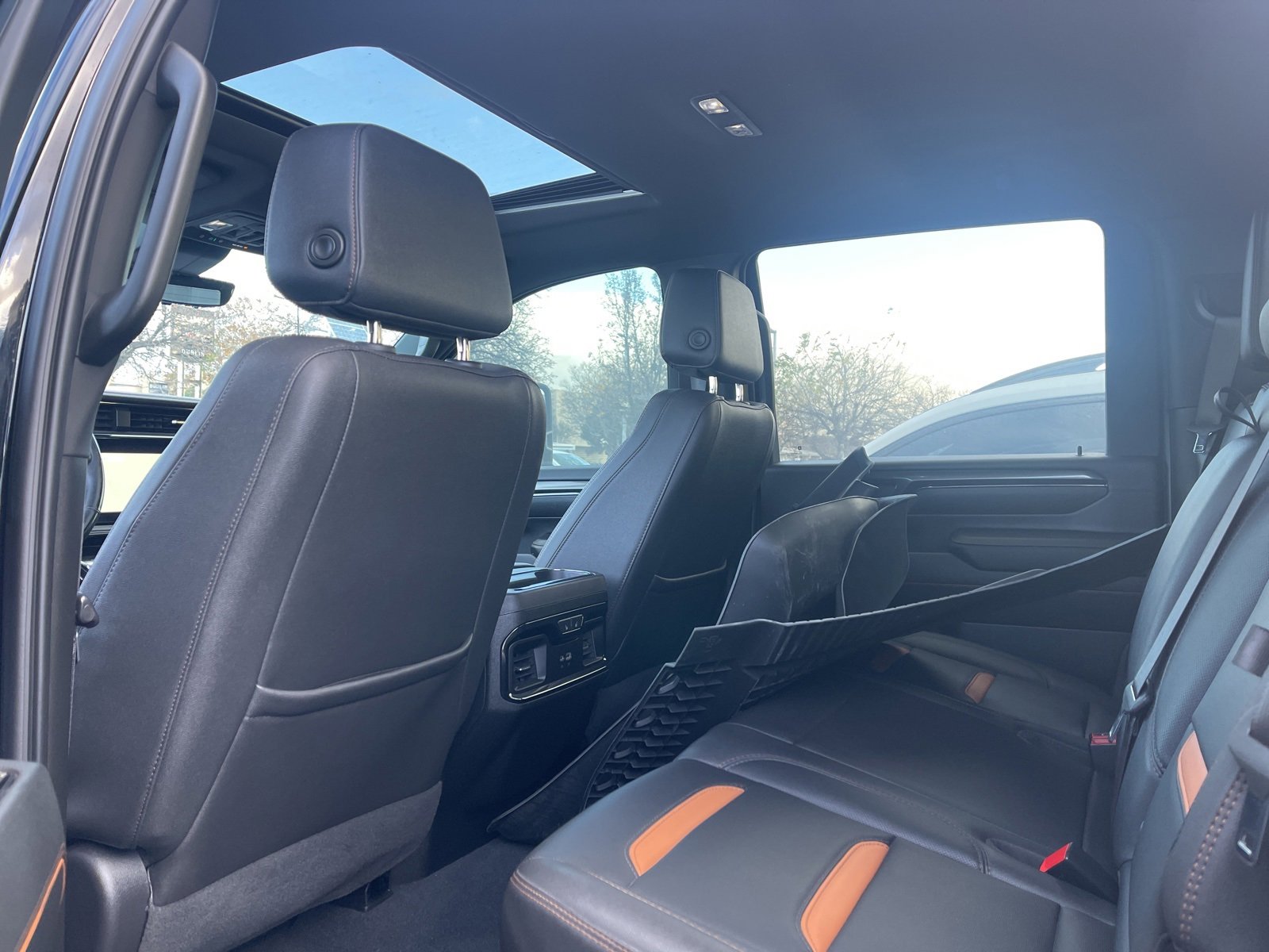 Used 2024 GMC Sierra 3500 AT4 w/ AT4 Premium Plus Package image 4