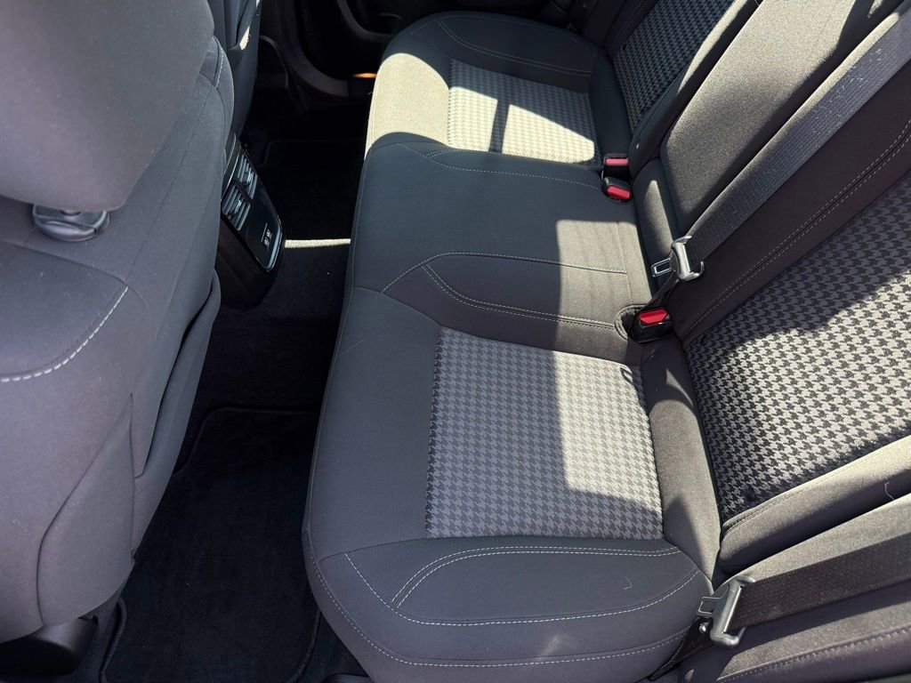 Used 2023 Dodge Charger SXT w/ Blacktop Package image 11