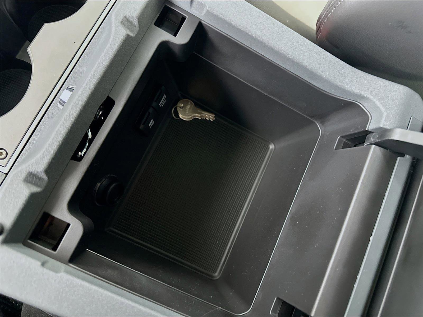 New 2025 INEOS Grenadier Fieldmaster Edition image 30