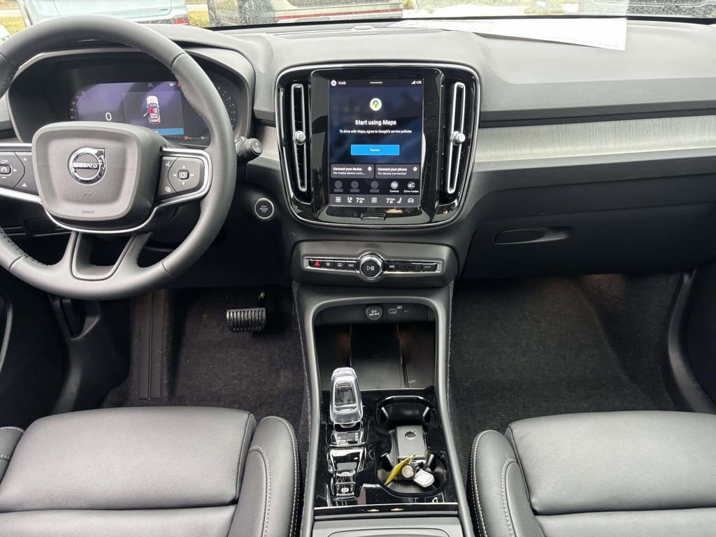 New 2026 Volvo XC40 B5 Plus w/ Protection Package Premier image 29