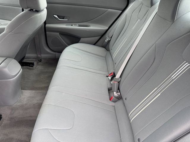 Used 2023 Hyundai Elantra SEL image 13